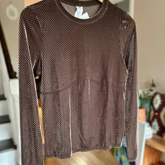 NWT Fabletics Velour Seamed Long-Sleeve Fitted Top in Cacao Color Womens Size M - Picture 11 of 11